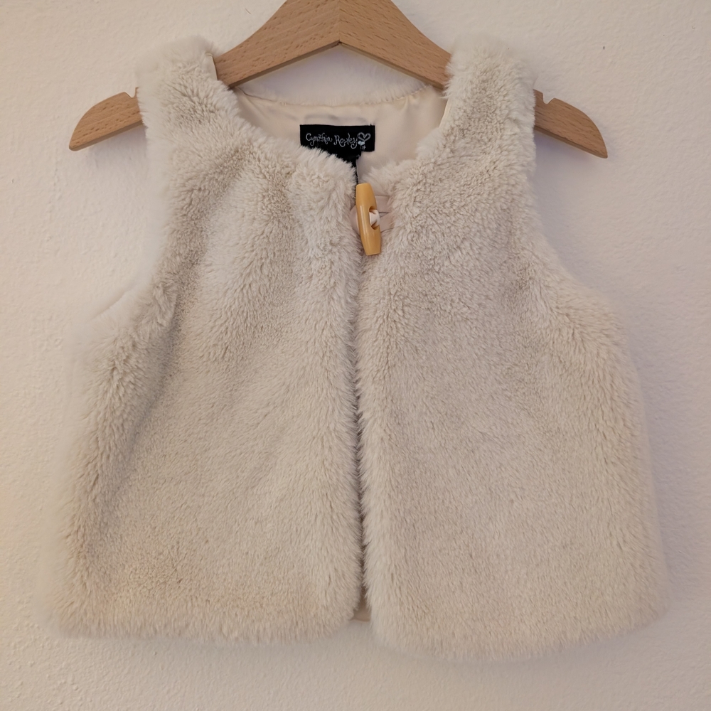Cynthia Rowley Cream Faux Fur Vest with Toggle Button Toddler Baby size 3T